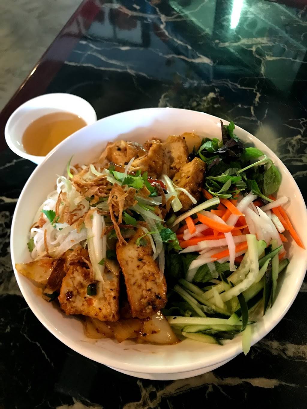 108 Vietnamese Restaurant | restaurant | 18114 E Valley Hwy, Kent, WA 98032, USA | 4252518803 OR +1 425-251-8803