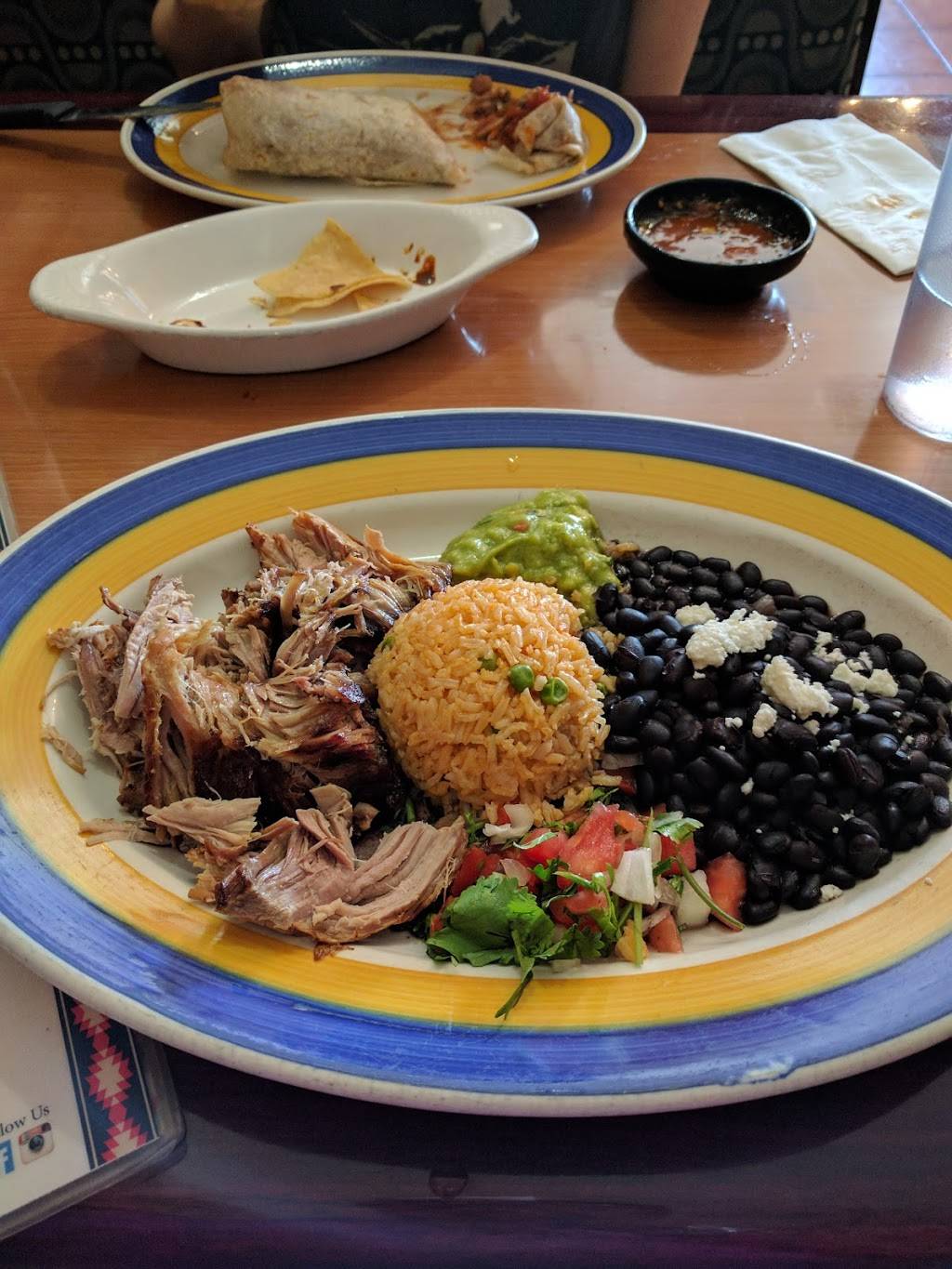 Juquila Restaurant | restaurant | 11619 Santa Monica Blvd, Los Angeles, CA 90025, USA | 3103121079 OR +1 310-312-1079