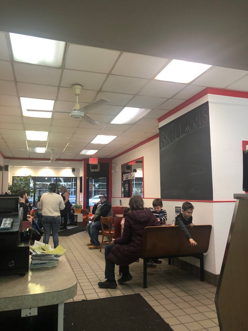 Skillmans Famous Pizza Shop | restaurant | 4606 Skillman Ave, Sunnyside, NY 11104, USA | 7187841821 OR +1 718-784-1821