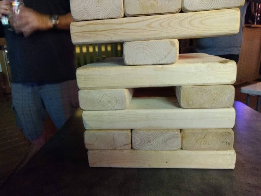 The Wild Hawg | restaurant | 4141 US Highway 27 North, Sebring, FL 33870, USA | 8634515590 OR +1 863-451-5590