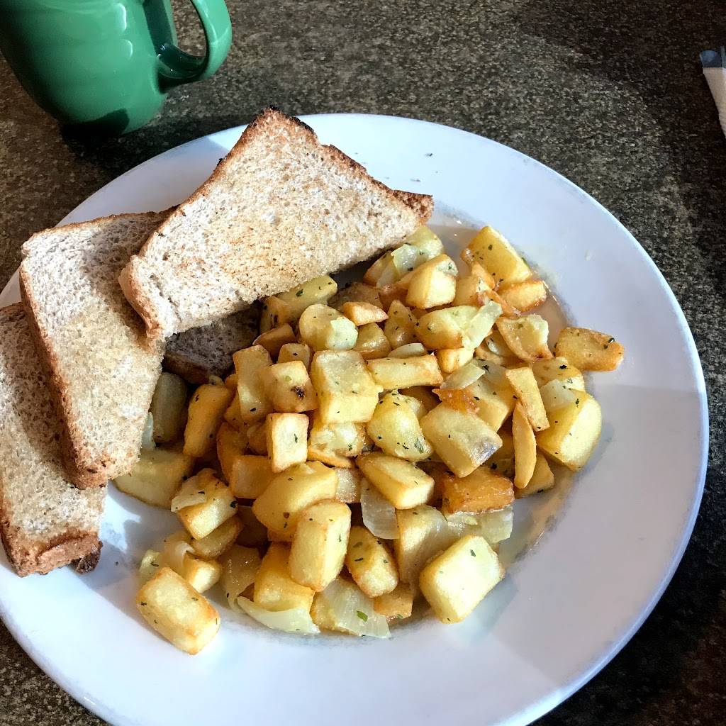 Broadway Bar & Grill | restaurant | 1896 Prince of Wales Dr, Nepean, ON K2C 3J7, Canada | 6132247004 OR +1 613-224-7004