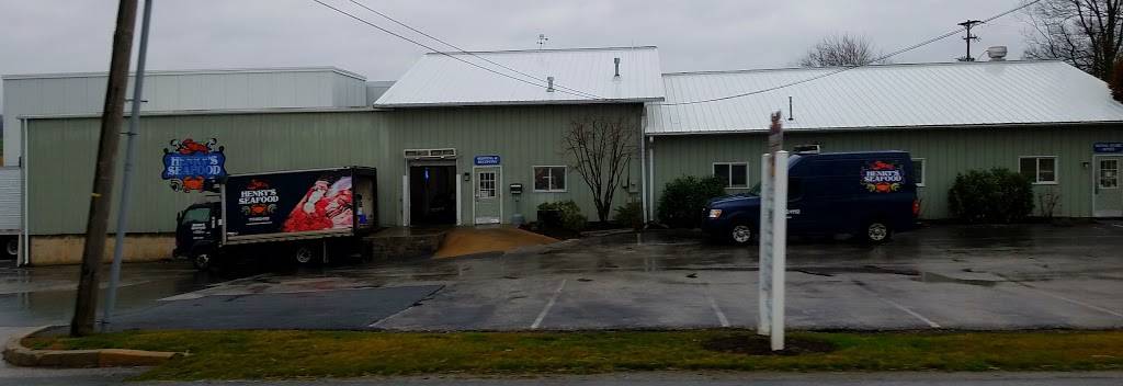 Henrys Seafood | restaurant | 5865 Lincoln Hwy, York, PA 17406, USA | 7172521112 OR +1 717-252-1112
