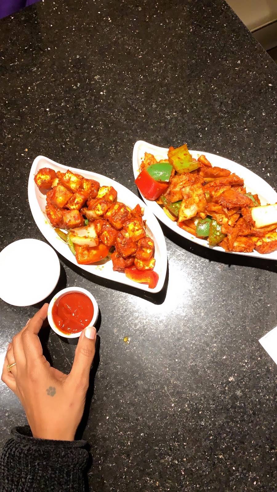 A2B- Adyar Ananda Bhavan Indian Vegetarian Cuisine | restaurant | 645 Elden St, Herndon, VA 20170, USA | 2026560859 OR +1 202-656-0859