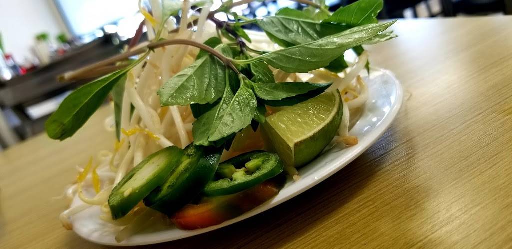 DT Noodle | restaurant | 5015 Foothills Blvd, Roseville, CA 95747, USA | 9167978883 OR +1 916-797-8883