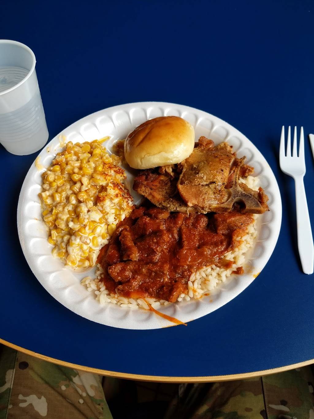 Let Me Cater To You | restaurant | 5446 Reilly Rd, Pope Field, NC 28308, USA | 9103039707 OR +1 910-303-9707