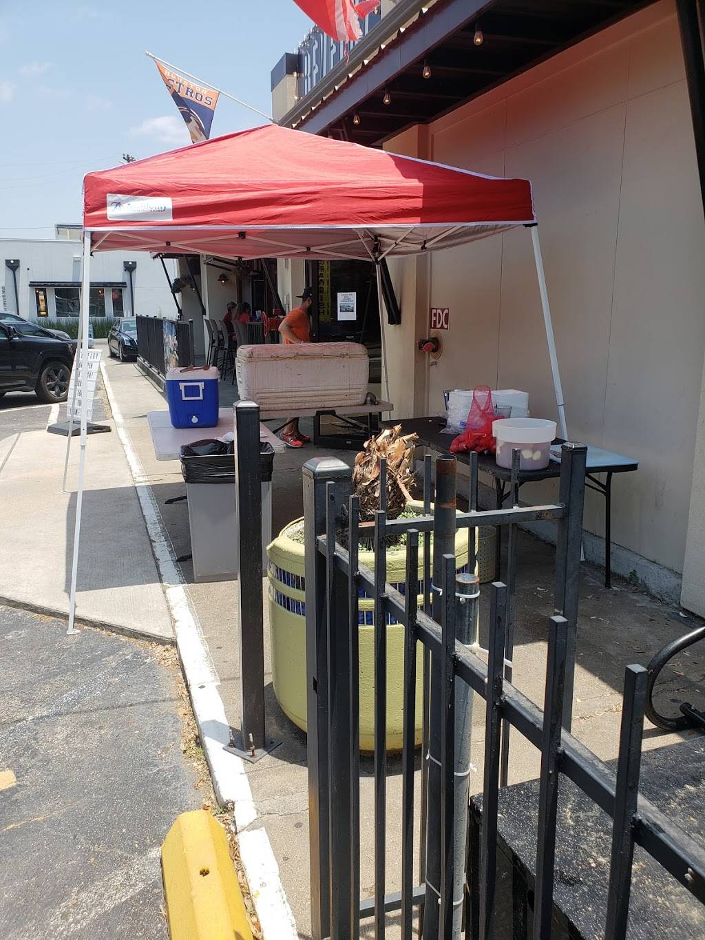 Revelry on Richmond | restaurant | 1613 Richmond Ave, Houston, TX 77006, USA | 8325380724 OR +1 832-538-0724