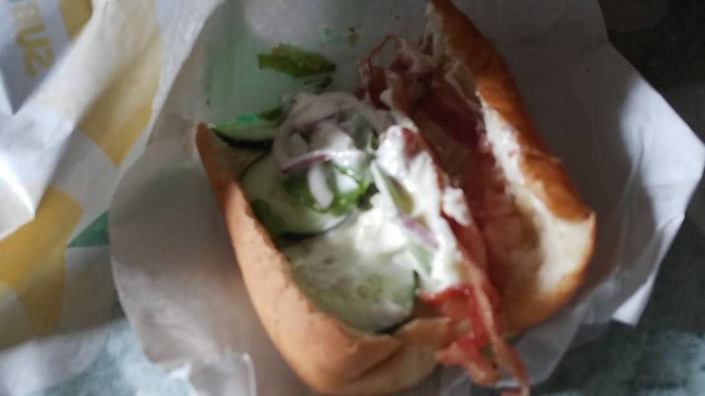 Subway | restaurant | 106 Clebourne St, Fort Mill, SC 29715, USA | 8033968700 OR +1 803-396-8700