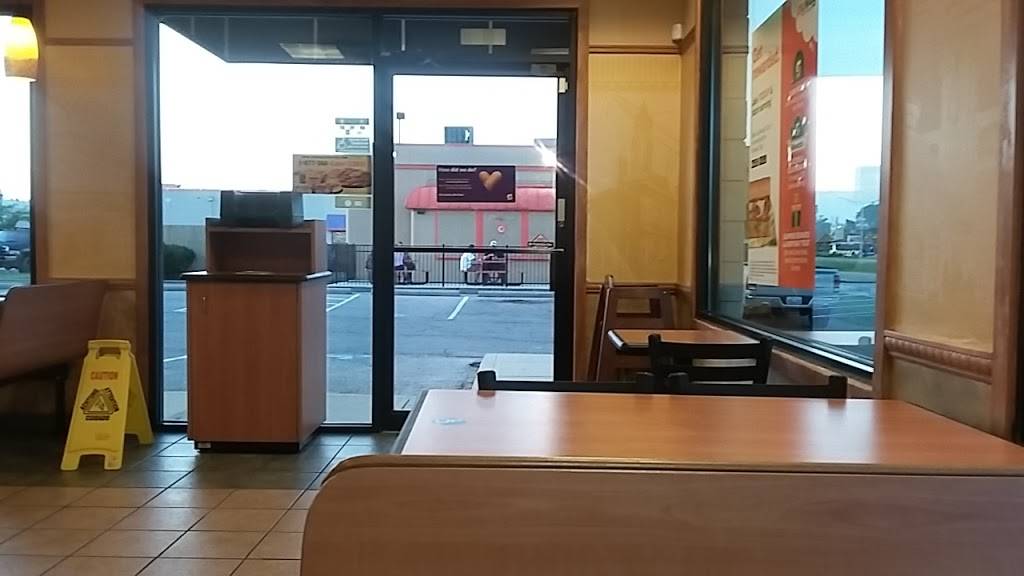 Subway | restaurant | 7653 Mall Rd Store No. 35, Florence, KY 41042, USA | 8595259777 OR +1 859-525-9777