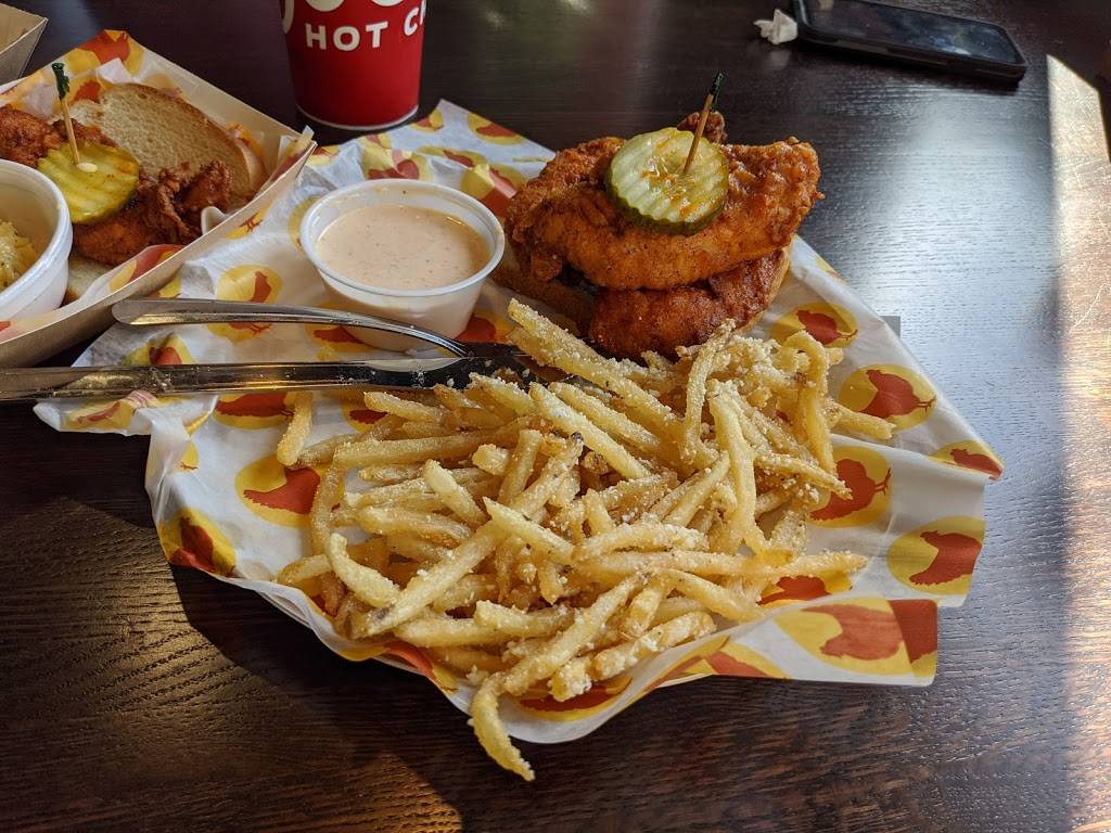 Joellas Hot Chicken | restaurant | 6531 Lake Andrew Dr, Melbourne, FL 32940, USA | 3216360632 OR +1 321-636-0632