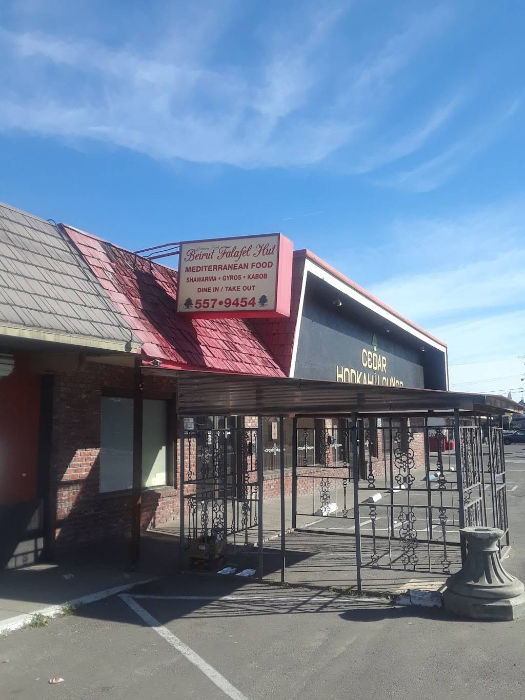 Beirut Falafel Hut | restaurant | 917 Yosemite Blvd, Modesto, CA 95354, USA | 2095579454 OR +1 209-557-9454
