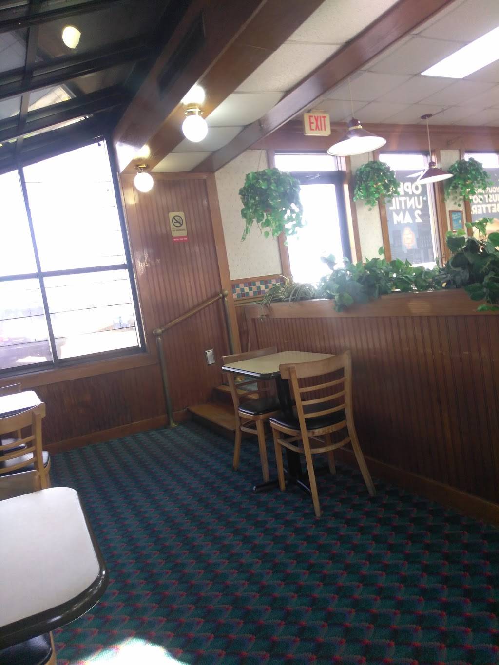 Wendys | restaurant | 925 E Main St, Grand Prairie, TX 75050, USA | 9722636322 OR +1 972-263-6322