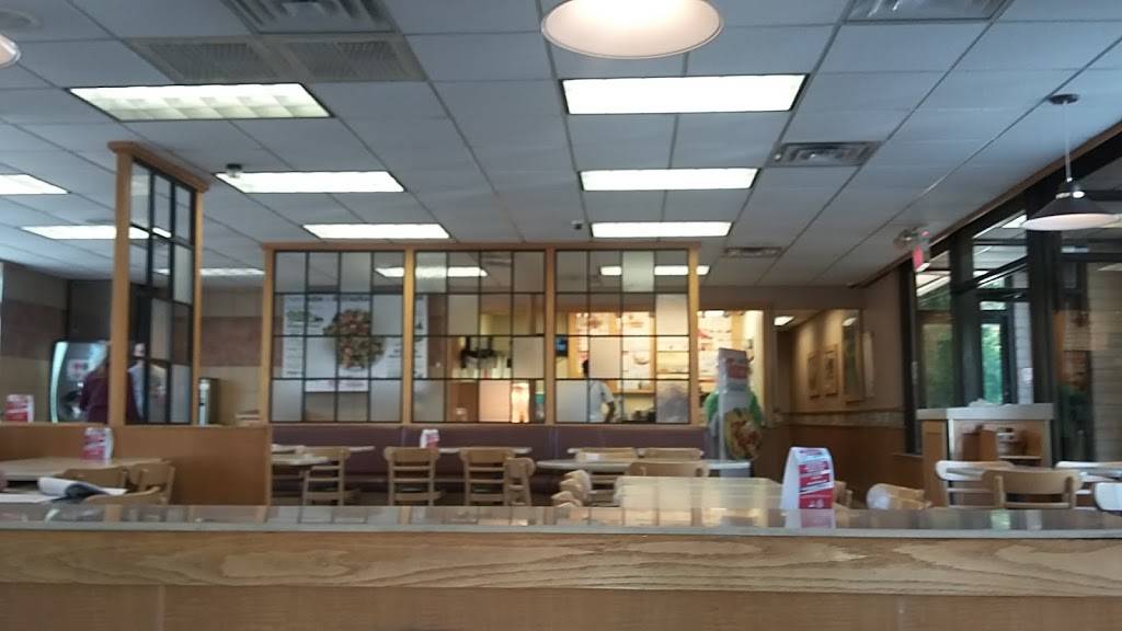 Wendys | restaurant | 3747 E Broad St, Whitehall, OH 43213, USA | 6142377208 OR +1 614-237-7208