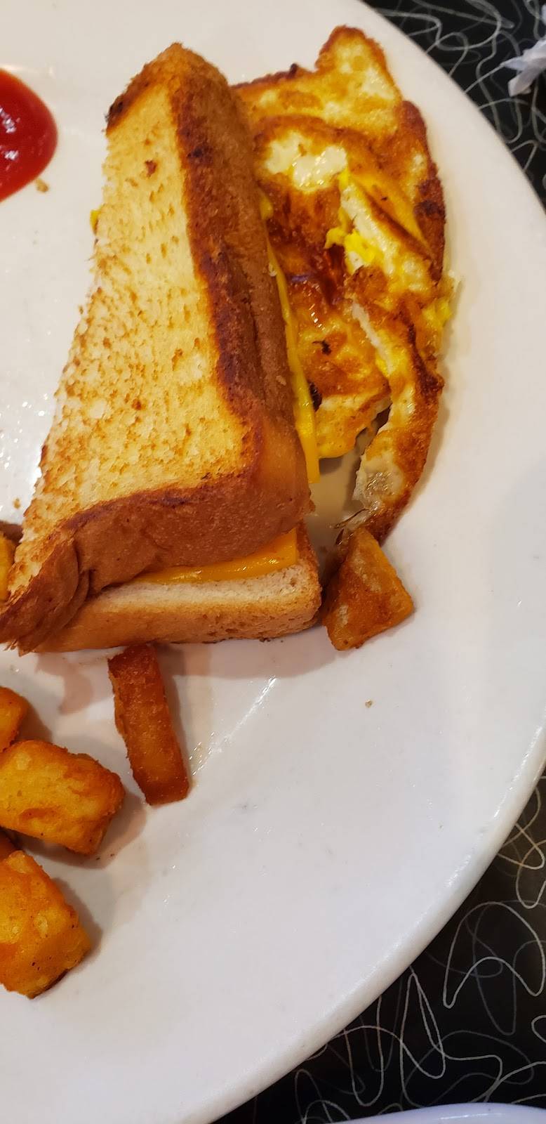 City Diner South Grand | restaurant | 3139 S Grand Blvd, St. Louis, MO 63118, USA | 3147726100 OR +1 314-772-6100