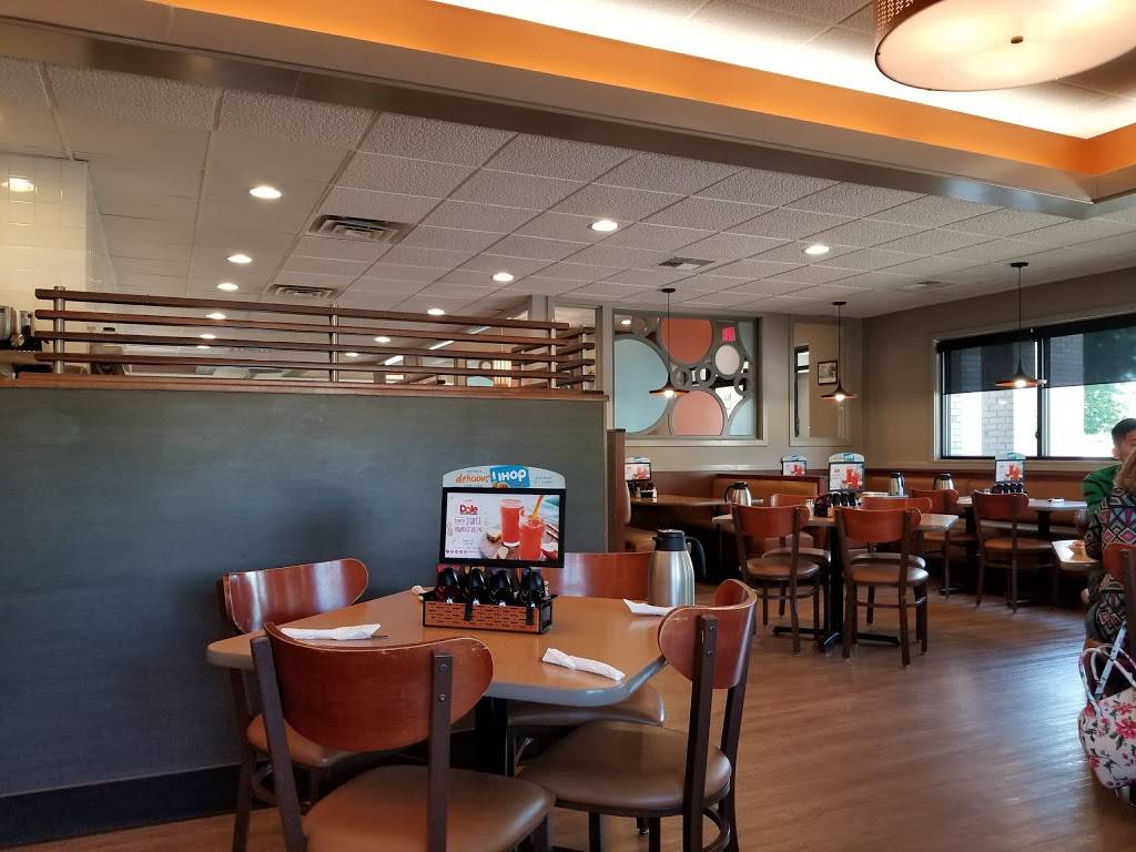 IHOP | restaurant | 15410 W 119th St, Olathe, KS 66062, USA | 9133932174 OR +1 913-393-2174