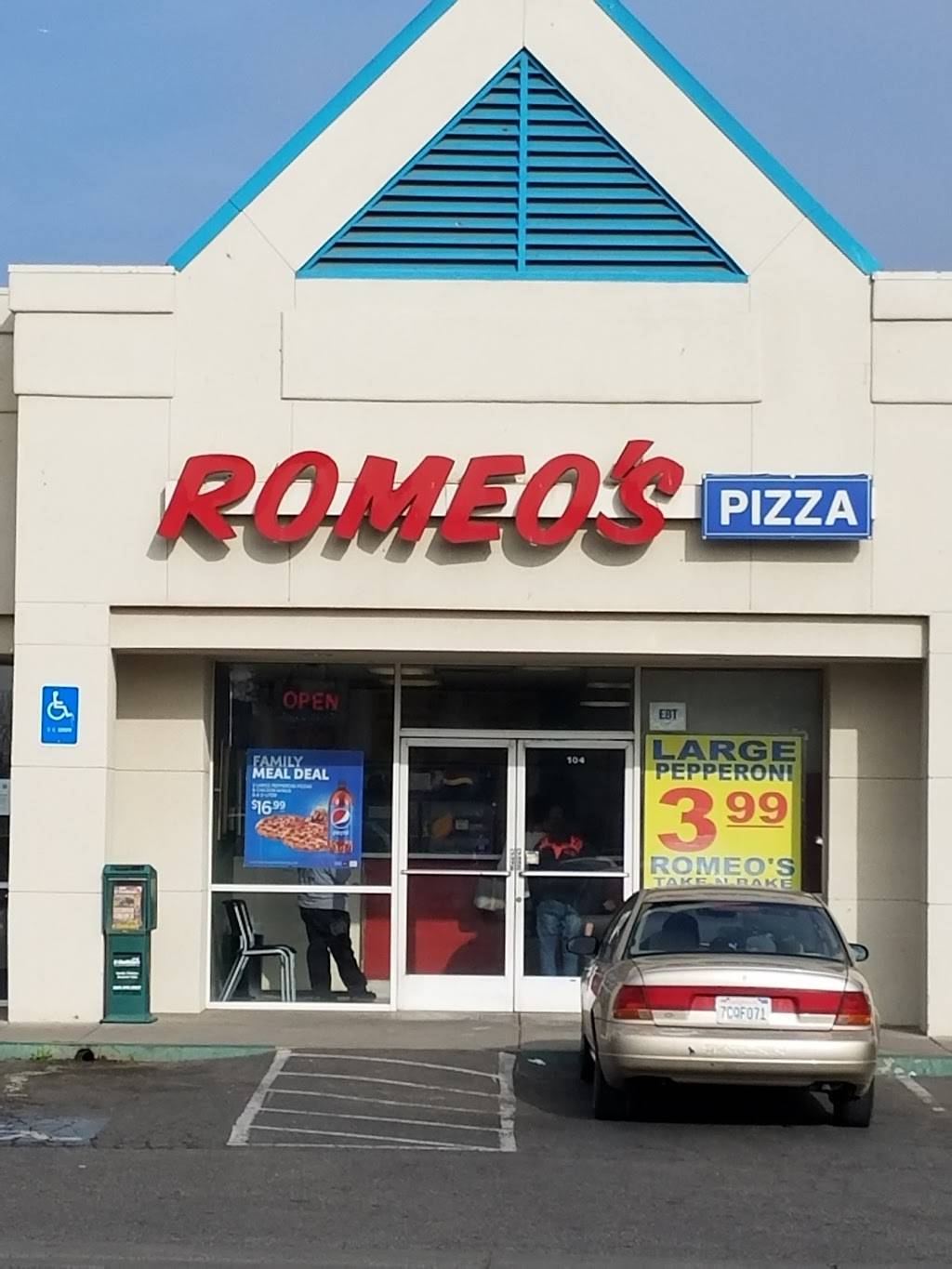 Romeos Pizza | restaurant | 1510 E Yosemite Ave #104, Madera, CA 93638, USA | 5596759757 OR +1 559-675-9757
