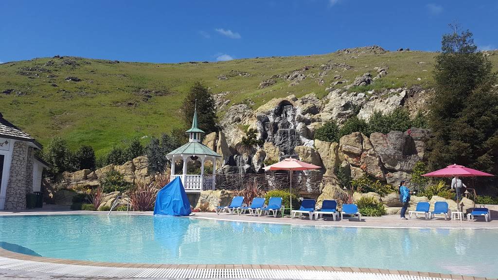 Madonna Inn | cafe | 100 Madonna Rd, San Luis Obispo, CA 93405, USA | 8055433000 OR +1 805-543-3000