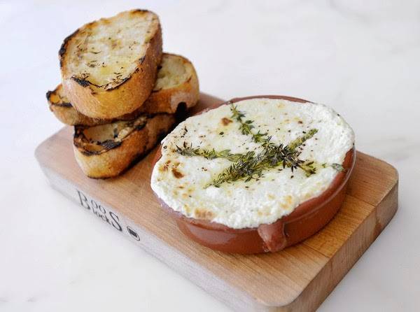 Heirloom | restaurant | 1157 Chapel St, New Haven, CT 06511, USA | 2035033919 OR +1 203-503-3919