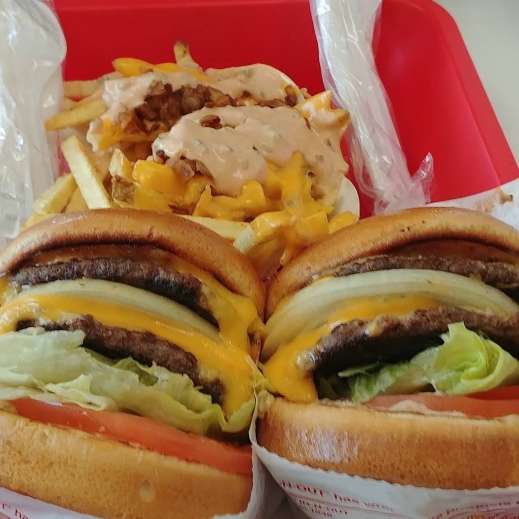 In-N-Out Burger | restaurant | 15575 Hesperian Blvd, San Leandro, CA 94579, USA | 8007861000 OR +1 800-786-1000