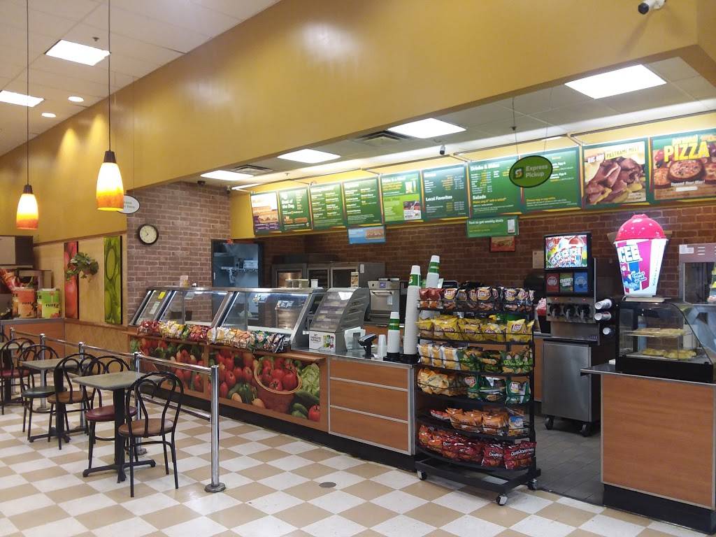 Subway Restaurants | restaurant | 2555 Apache Trail, Apache Junction, AZ 85120, USA | 4809837370 OR +1 480-983-7370