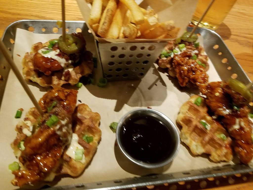 Chilis Grill & Bar | meal takeaway | 9615 Deereco Rd, Timonium, MD 21093, USA | 4103088740 OR +1 410-308-8740