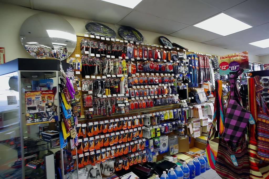 Pioneer Villa Truck Plaza | night club | 33180 OR-228, Halsey, OR 97348, USA | 5413692801 OR +1 541-369-2801