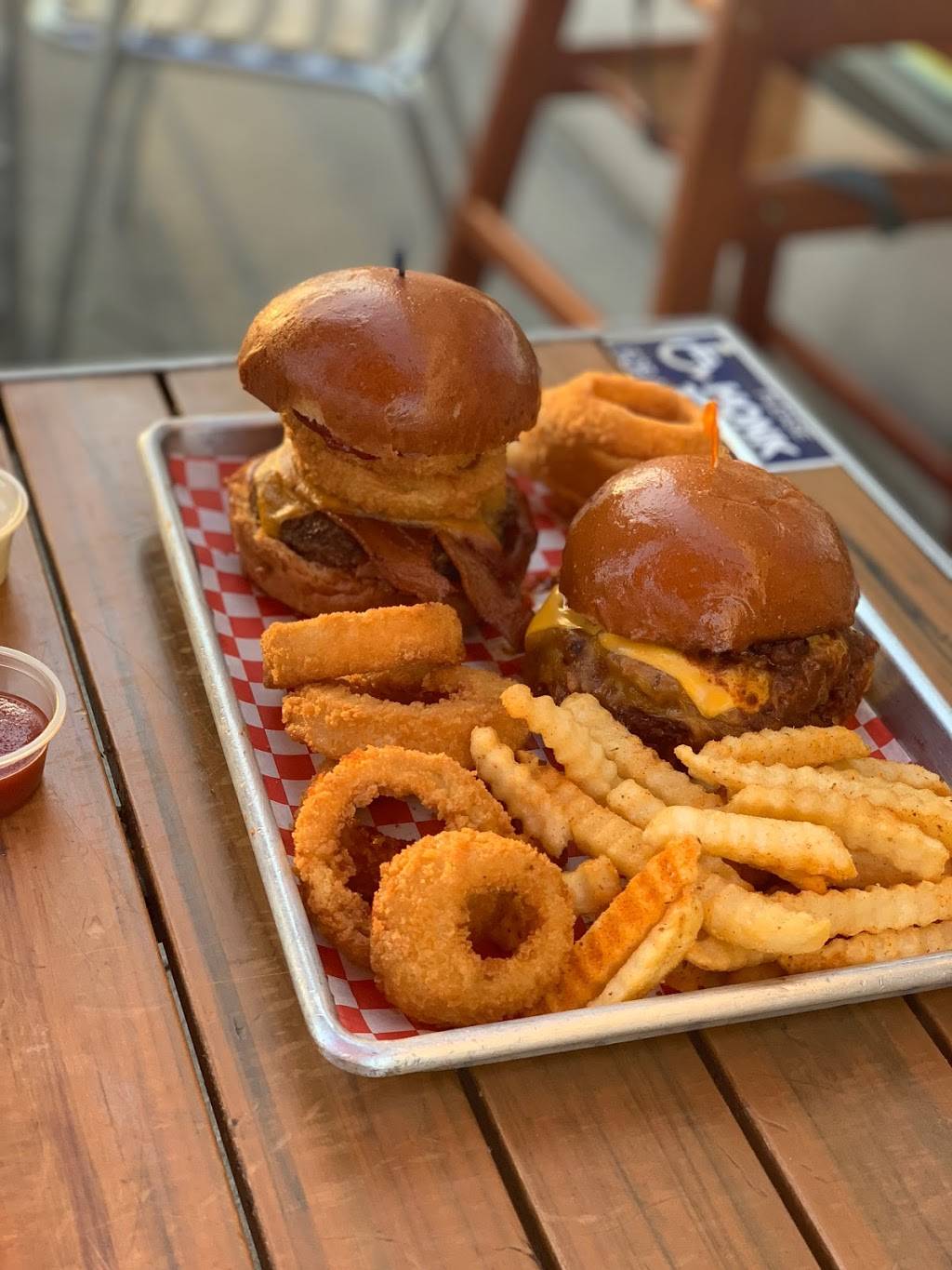 Corner Burger | restaurant | 4437 W 147th St, Lawndale, CA 90260, USA | 4242690364 OR +1 424-269-0364