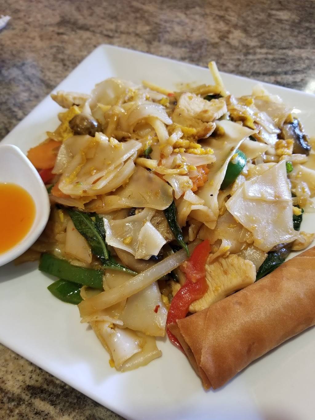 Bahn Thai | restaurant | 12206 Copper Way #122, Charlotte, NC 28277, USA | 9803352313 OR +1 980-335-2313