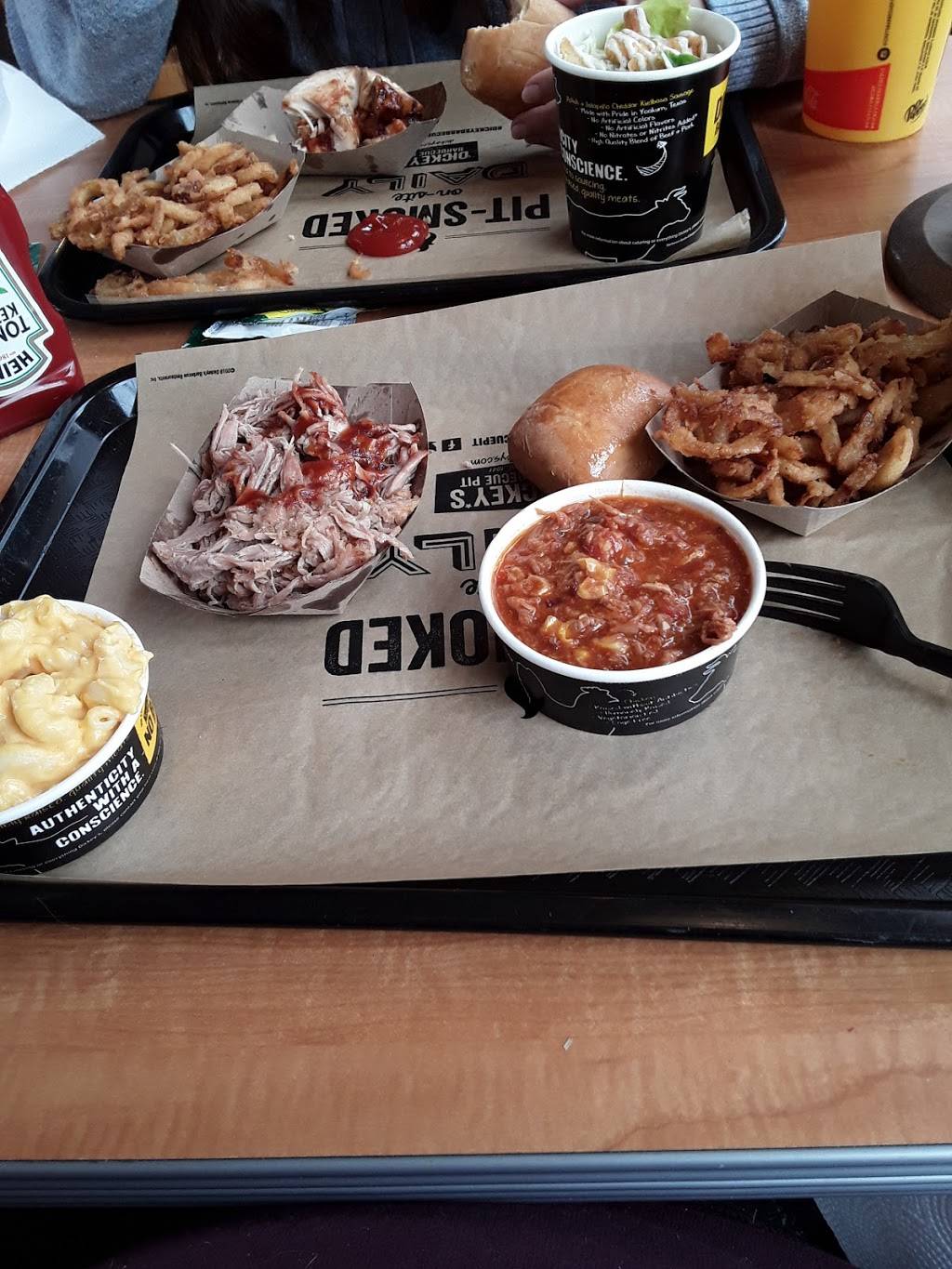 Dickeys Barbecue Pit | restaurant | 2131 Hog Mountain Rd, Watkinsville, GA 30677, USA | 7067051326 OR +1 706-705-1326