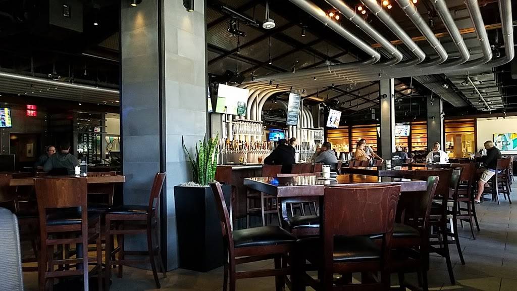 Yard House | restaurant | 13455 Maxella Ave Suite 150-170, Marina Del Rey, CA 90292, USA | 3108227690 OR +1 310-822-7690