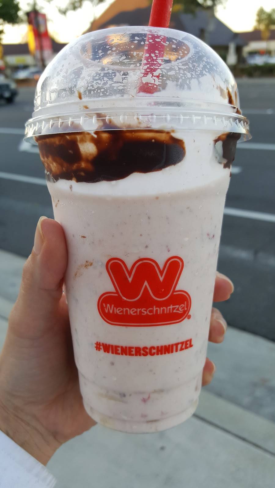 Wienerschnitzel | restaurant | 13011 Chapman Ave, Orange, CA 92868, USA | 7142350319 OR +1 714-235-0319