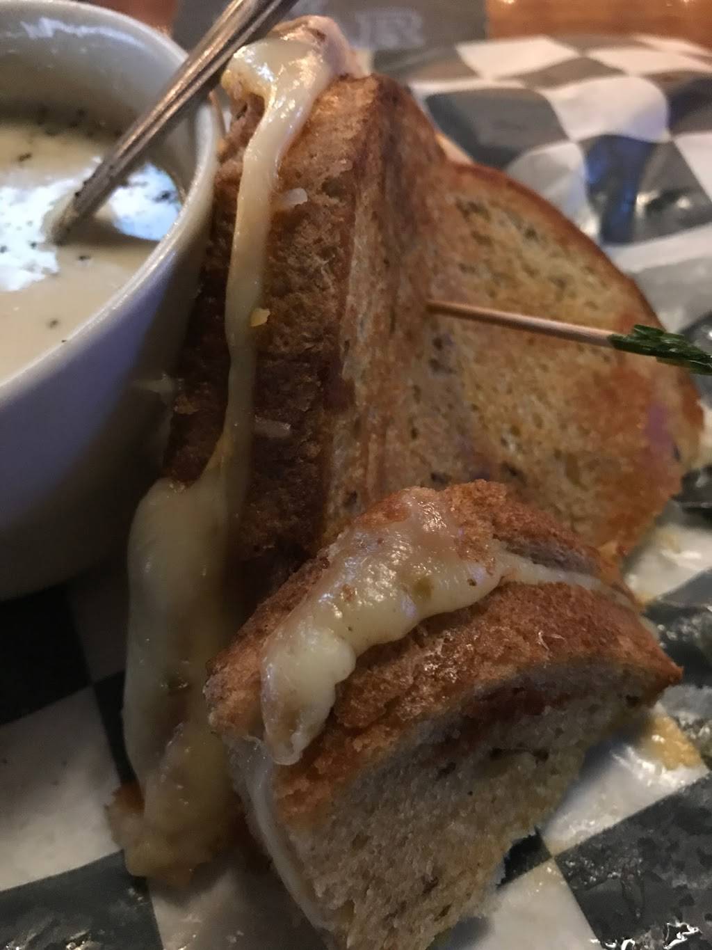 Capones Inc | restaurant | 1130 Green Run Square, Virginia Beach, VA 23452, USA | 7574683177 OR +1 757-468-3177