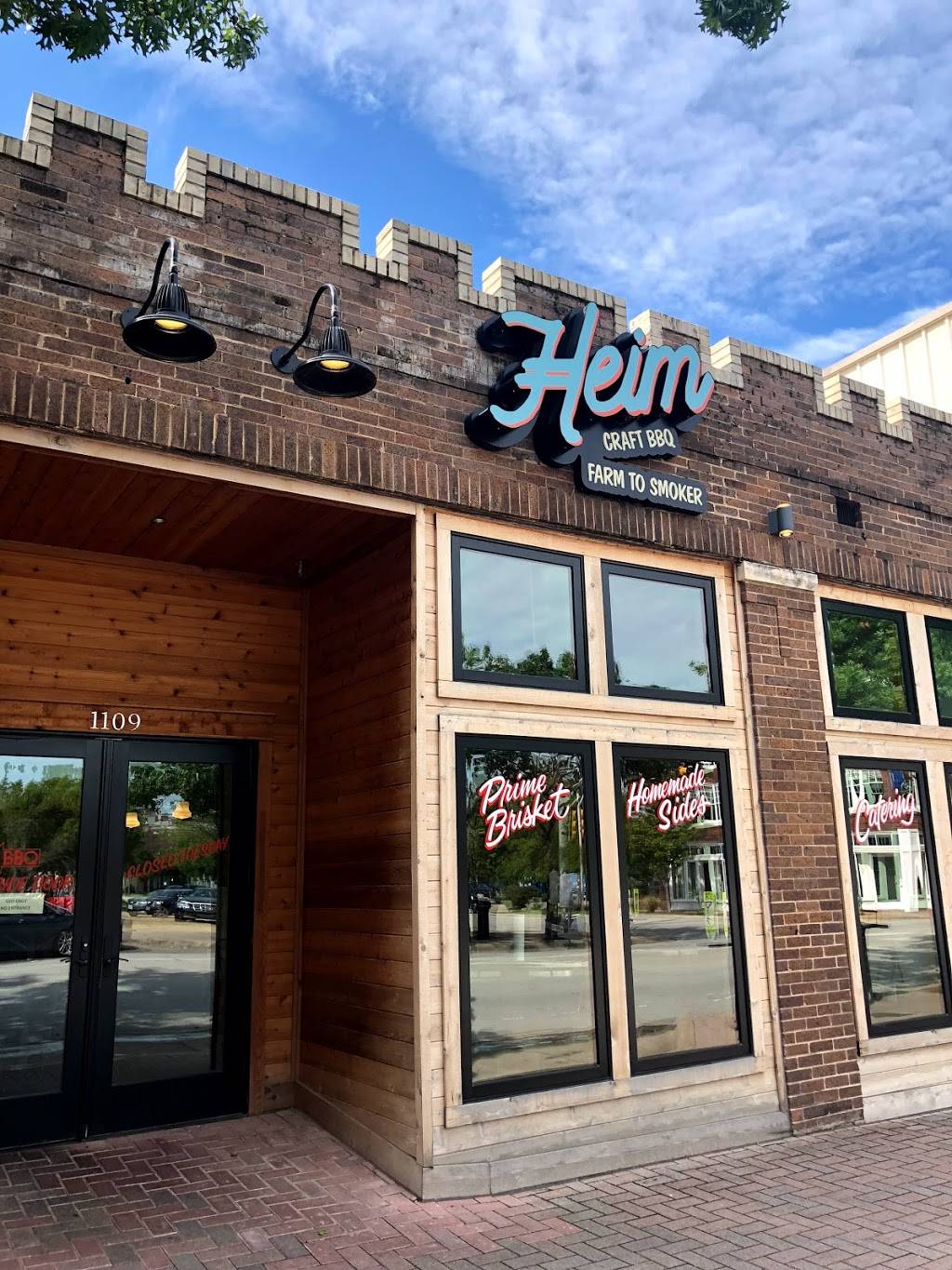 Heim Barbecue | restaurant | 1109 W Magnolia Ave, Fort Worth, TX 76104, USA | 8178826970 OR +1 817-882-6970