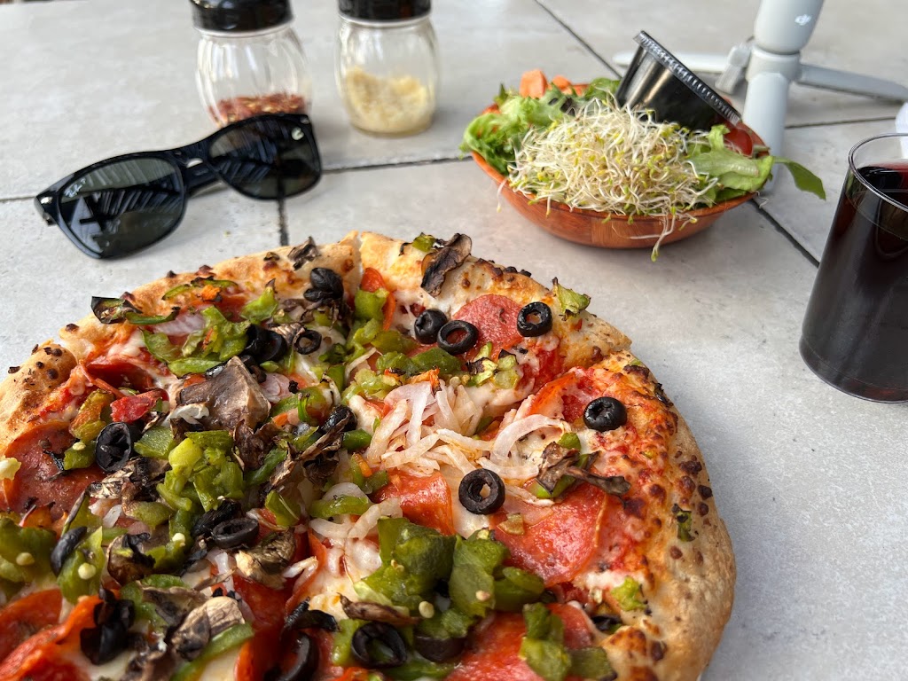 Upper Crust Pizza Downtown | restaurant | 329 Old Santa Fe Trail, Santa Fe, NM 87501, USA | 5059820000 OR +1 505-982-0000