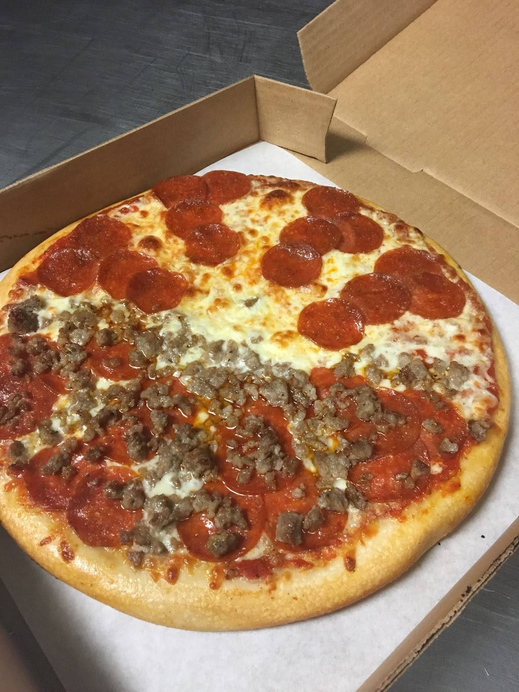 DAmicos Pizzeria | meal delivery | 36231 Lakeshore Blvd, Eastlake, OH 44095, USA | 4405255939 OR +1 440-525-5939