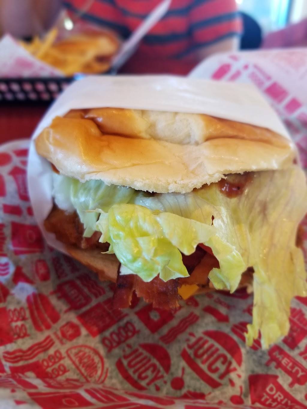 Jack in the Box | restaurant | 500 SE 105th Ave, Portland, OR 97216, USA | 5034081519 OR +1 503-408-1519