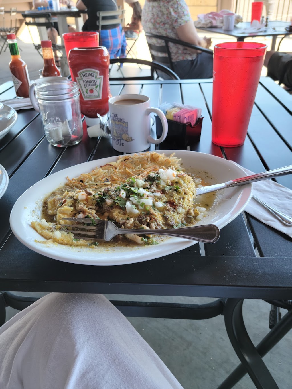 The Riverside Airport Cafe | cafe | 6951 Flight Rd, Riverside, CA 92504, USA | 9516883337 OR +1 951-688-3337