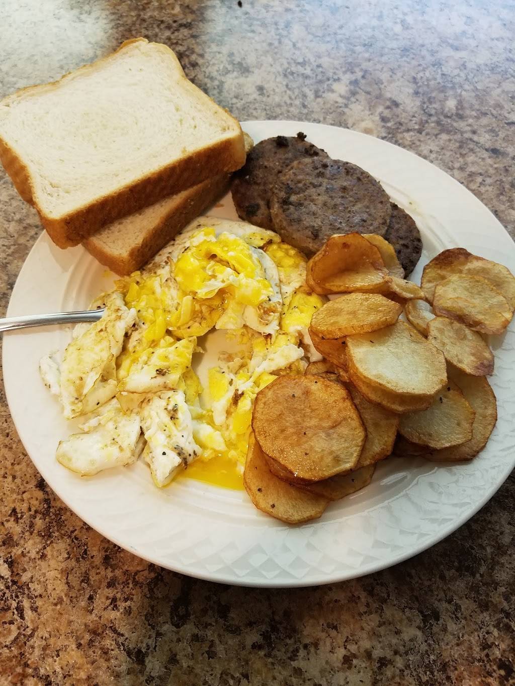 Brendas BBQ Smoke Shack | restaurant | 75 E Main St, Beattyville, KY 41311, USA | 6062720969 OR +1 606-272-0969