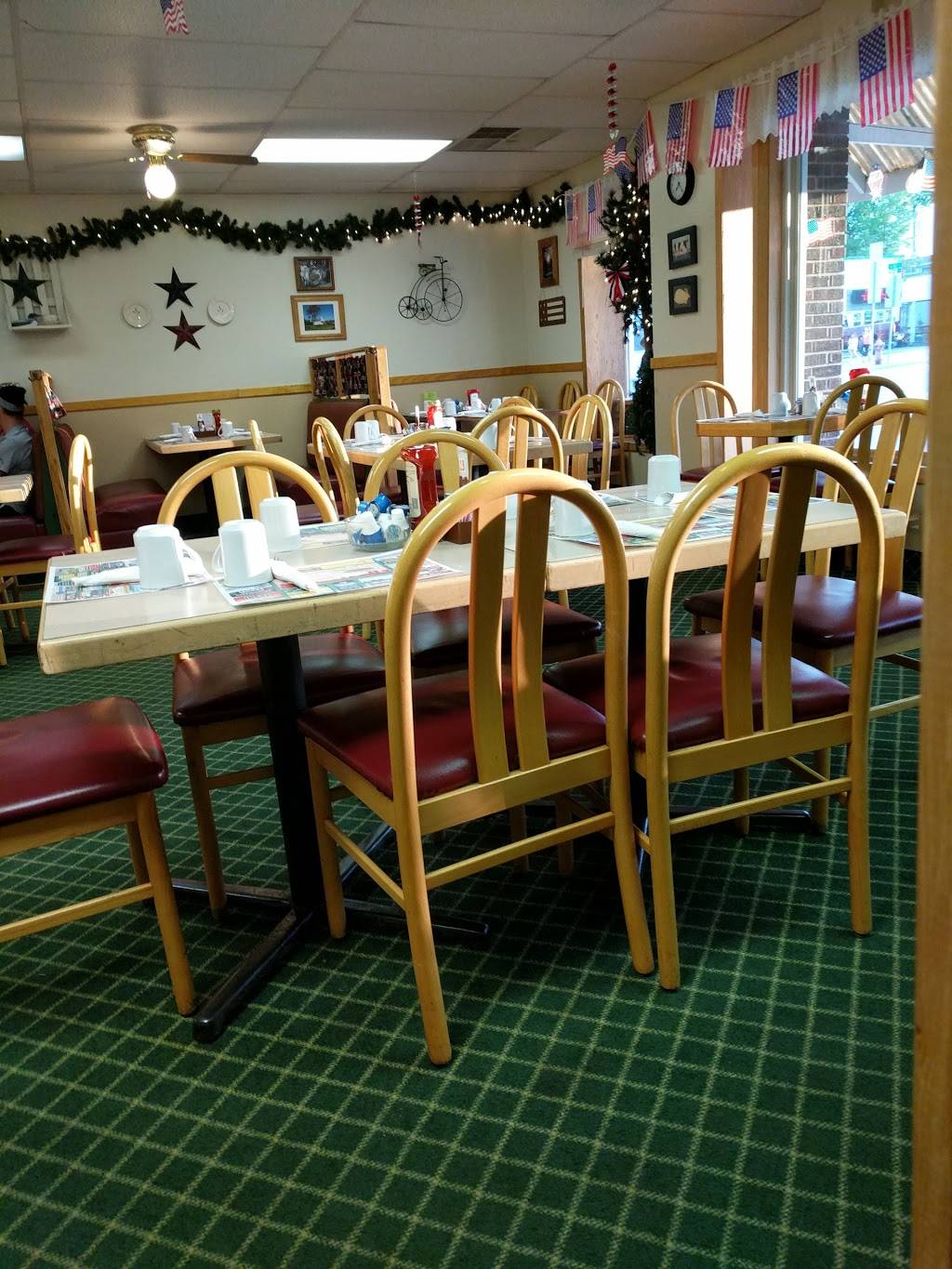 Athens Country Cafe | cafe | 220 Alfred St, Athens, WI 54411, USA | 7152572277 OR +1 715-257-2277
