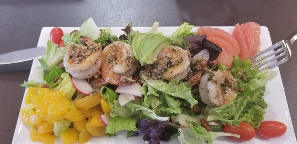 Gus Cafe & Grill | restaurant | 722 Village Ct, Santa Rosa, CA 95405, USA | 7075452212 OR +1 707-545-2212