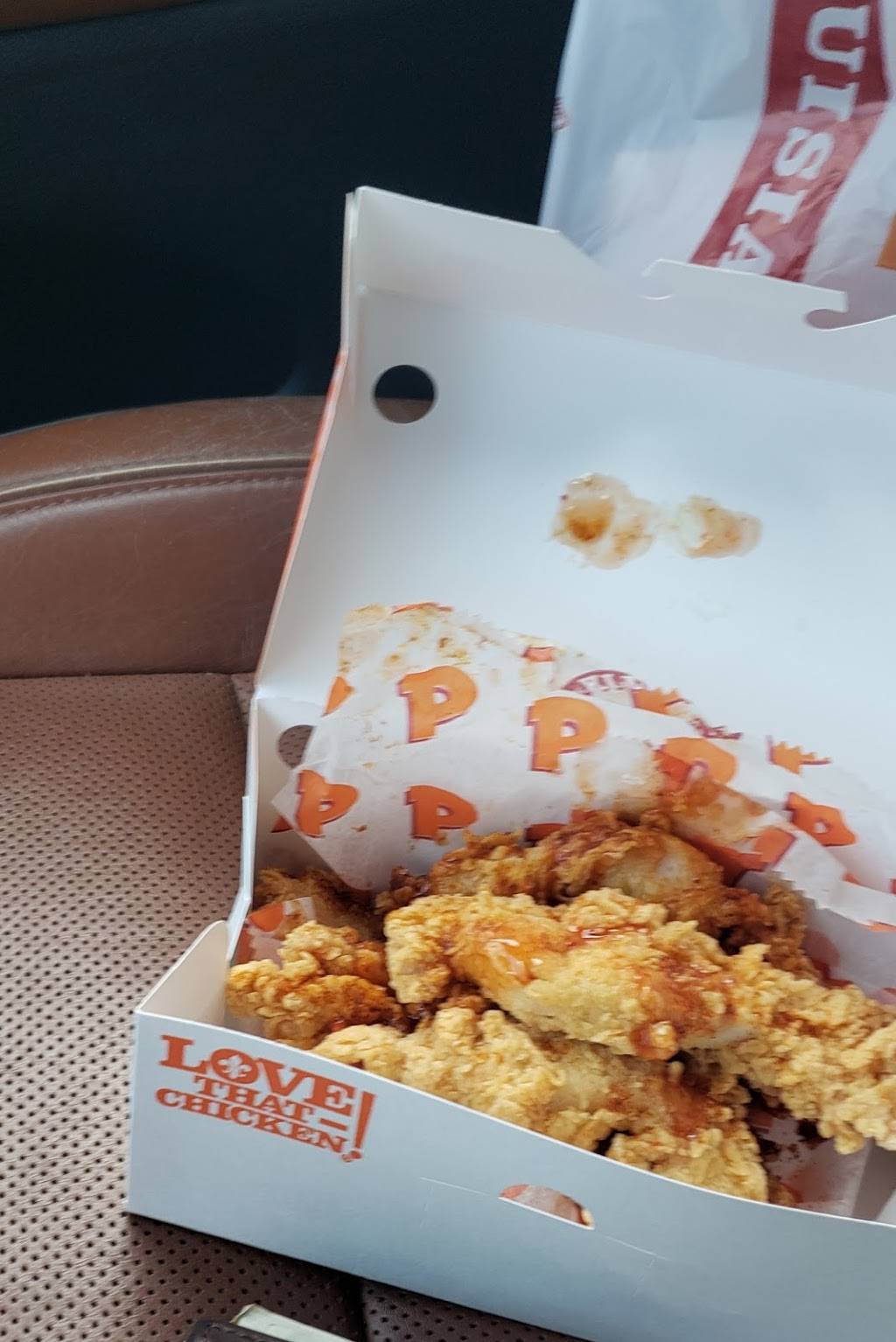 Popeyes Louisiana Kitchen | restaurant | 77 Reservoir Ave, Providence, RI 02907, USA | 4014615180 OR +1 401-461-5180