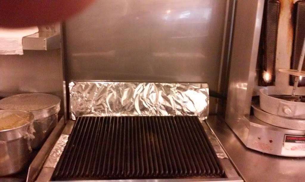 Moms Deli & Grill | restaurant | 13900 York Rd, North Royalton, OH 44133, USA | 4405827100 OR +1 440-582-7100