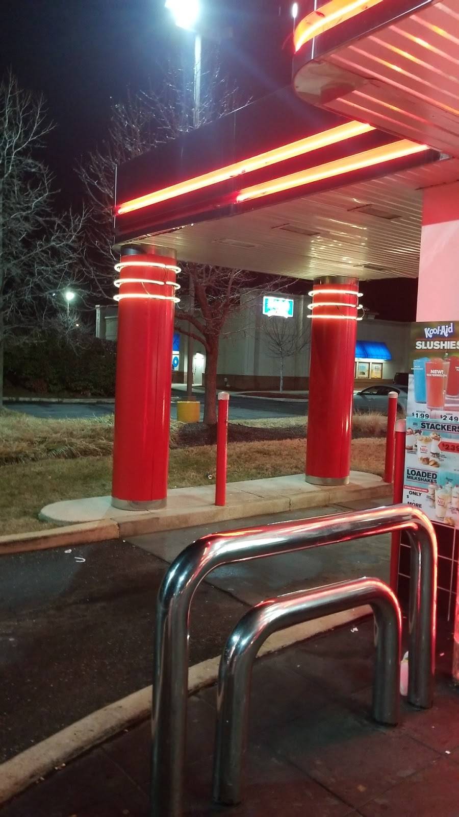 Checkers | restaurant | 9005 Central Ave, Capitol Heights, MD 20743, USA | 3018086226 OR +1 301-808-6226