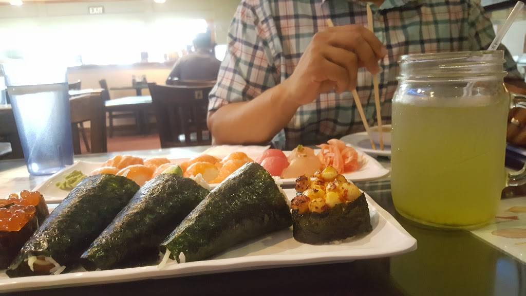 Crazy Tokyo Sushi | restaurant | 21801 Ventura Blvd, Woodland Hills, CA 91364, USA | 8189995060 OR +1 818-999-5060