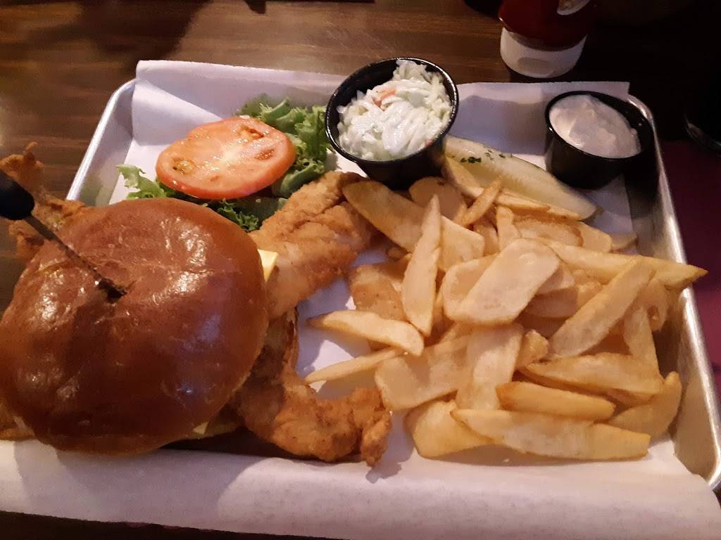 Uncle Larrys Rustic Inn | restaurant | 3327 Lake Dr, Hartford, WI 53027, USA | 2624572038 OR +1 262-457-2038