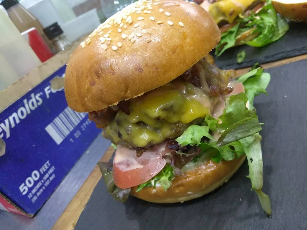 Jordan Snack Bar & Burger | meal takeaway | 4419A Broadway, New York, NY 10040, USA | 6466785139 OR +1 646-678-5139