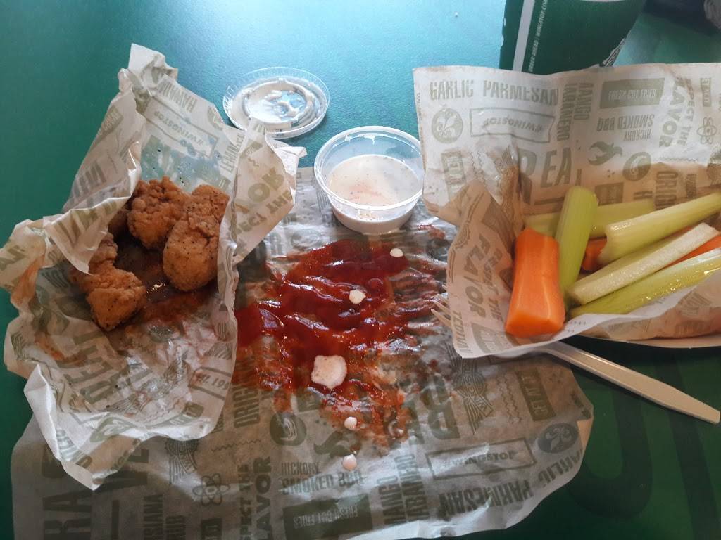 Wingstop | restaurant | 10910 N Central Expy, Dallas, TX 75231, USA | 2143739464 OR +1 214-373-9464
