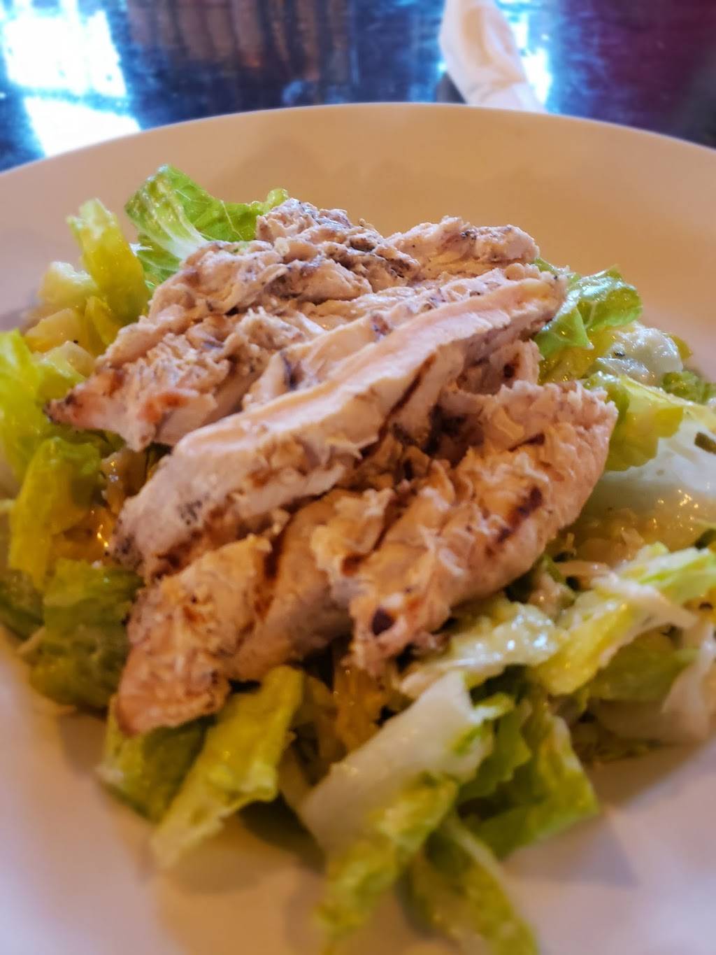 Chester Vs | restaurant | 2505 Oregon St, Oshkosh, WI 54902, USA | 9203851772 OR +1 920-385-1772