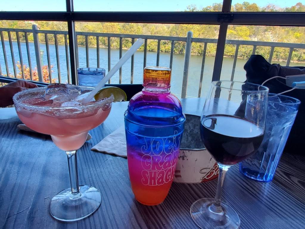 Joes Crab Shack | restaurant | 717 Branson Landing, Branson, MO 65616, USA | 4173377373 OR +1 417-337-7373