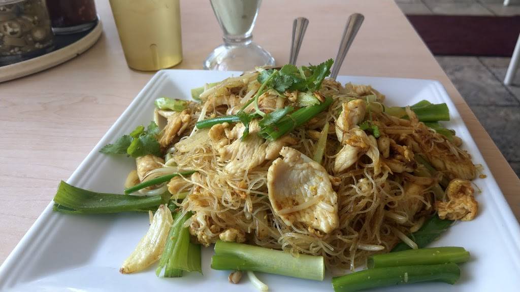 Nha Hang Quoc Te Restaurant | restaurant | 4448 University Ave, San Diego, CA 92105, USA | 6192819999 OR +1 619-281-9999