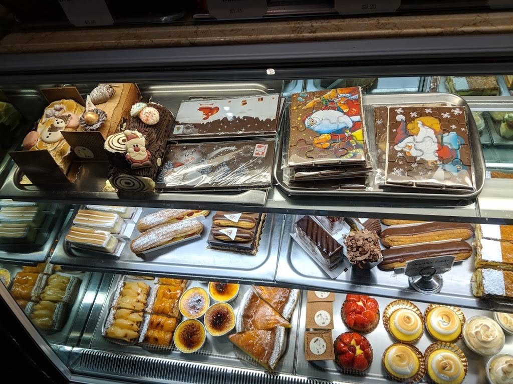 KFC | restaurant | 2471 Hylan Blvd, Staten Island, NY 10306, USA | 7186674882 OR +1 718-667-4882